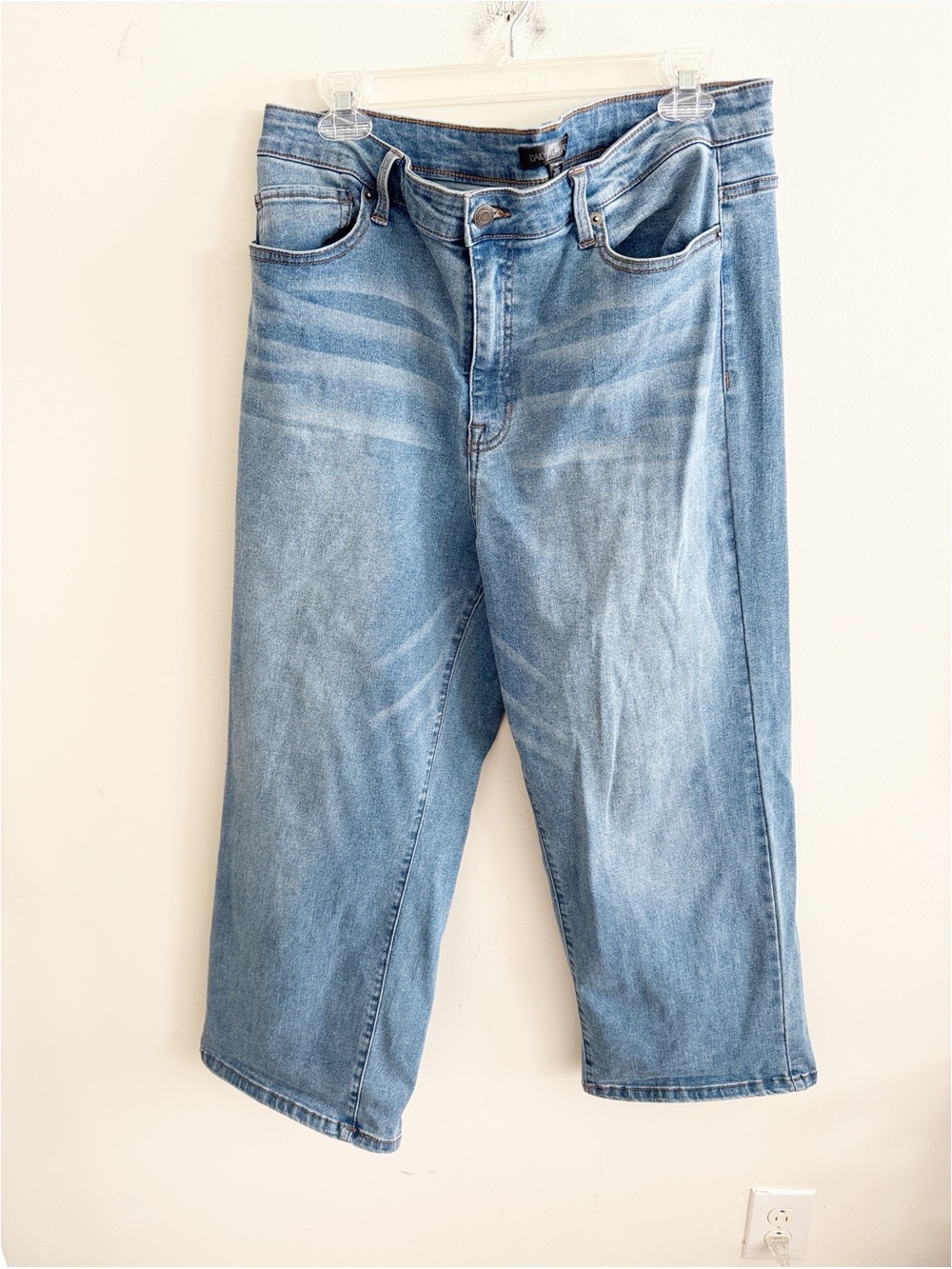 Daily Thread light wash wide leg crop jeans size 16